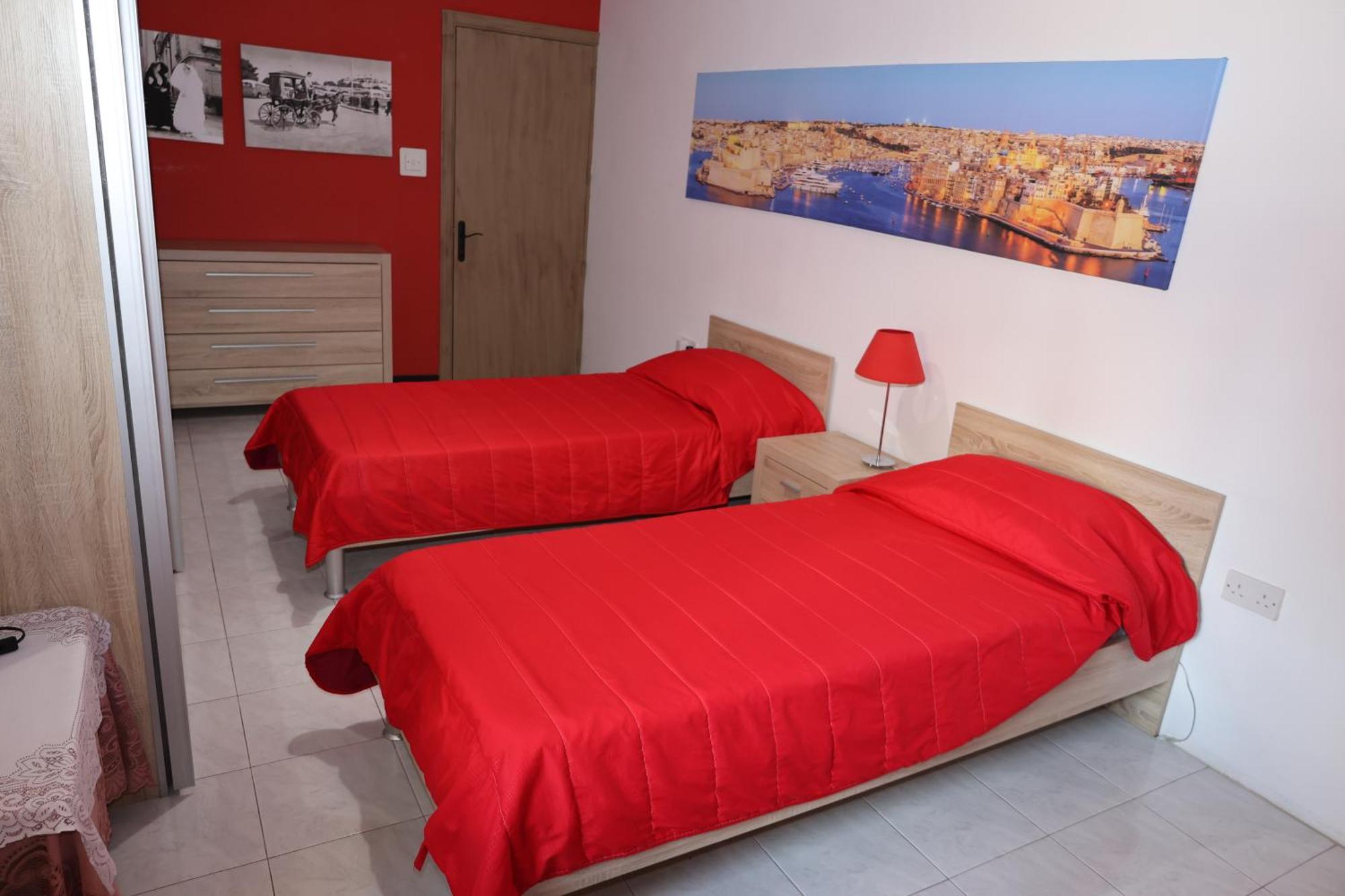 Very Bright Well Kept Apartment Marsaskala Ngoại thất bức ảnh